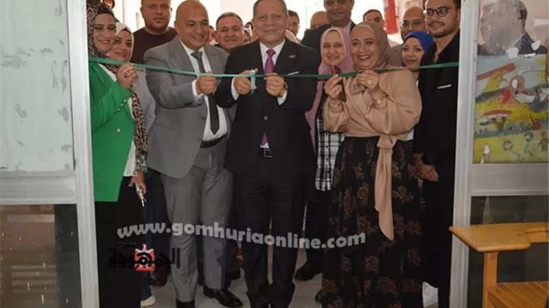 رئيس جامعة دمياط يتفقد عيادة الأسنان بكلية التربية