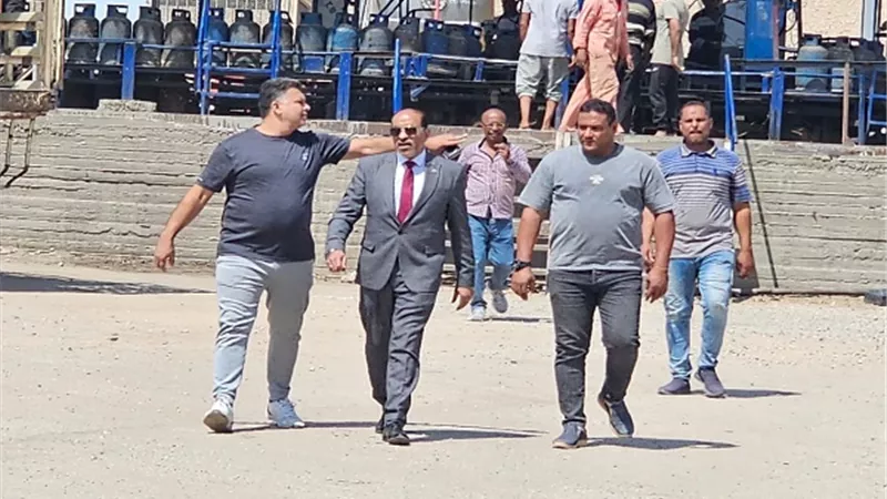 التفتيش على أسطوانات البوتاجاز بمصنع التعبئة بالطود جنوب الأقصر