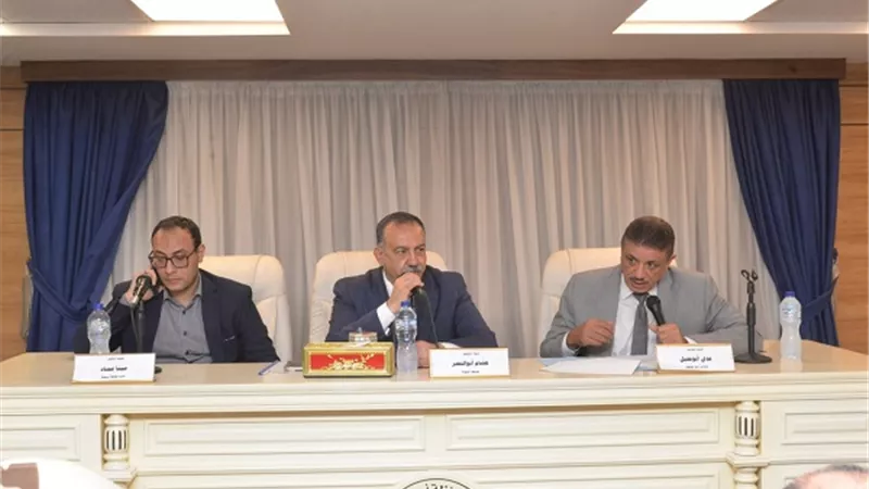 محافظ أسيوط يصدر قرارات حاسمة لترشيد الطاقة وتطوير الخدمات