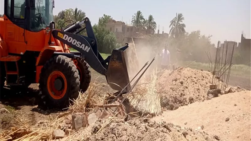 حالتا إزالة وإسترداد ٥٥ فدان بأرمنت جنوب غرب الأقصر
