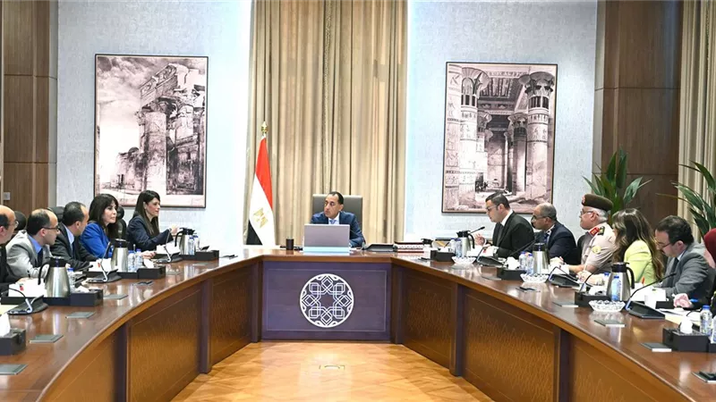 رئيس الوزراء يتابع موقف تمويل مشروعات المبادرة الرئاسية 