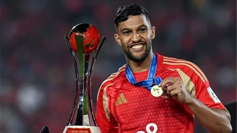حسام غالي يشيد بمشاركة عطية الله مع الأهلي أمام بالميراس
