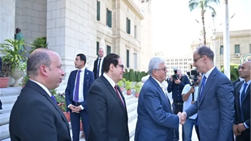 محمد سامى: زيارة رئيس وزراء صربيا لجامعة القاهرة تجسيد لعمق التعاون