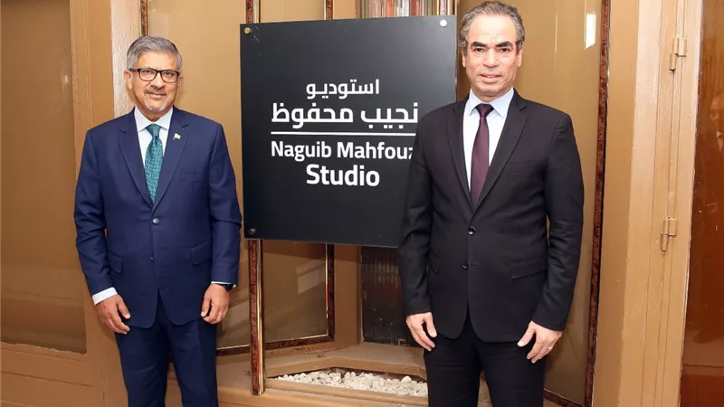 المسلماني يبحث مع سفير باكستان ترجمة مسلسلات مصرية للغة الأردية