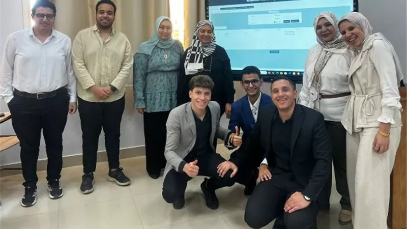 طلاب الجامعة المصرية الروسية يصممون نظام معلومات محاسبى متكامل.. صور