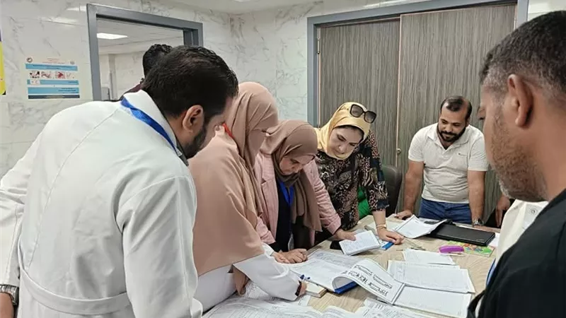 وفد وزاري يتابع جهود اعتماد مستشفيات المنيا..صور