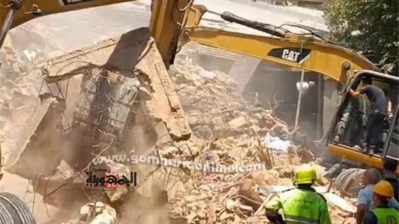 لجنة هندسية لمعاينة المساكن المحيطة بانهيار عقارين في حدائق القبة