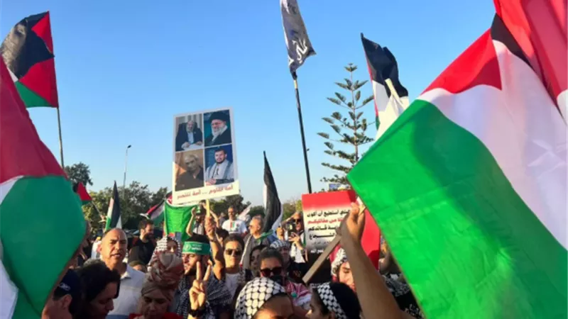 احتجاجات أمام السفارة الأمريكية بتونس دعما لغزة وإيران