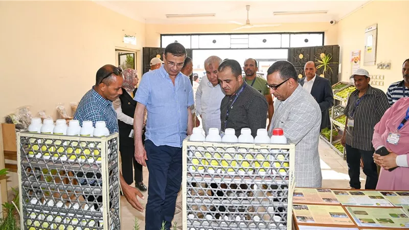 وزير الزراعة يشيد بدور مركز بحوث الصحراء فى مجال البحوث التطبيقية