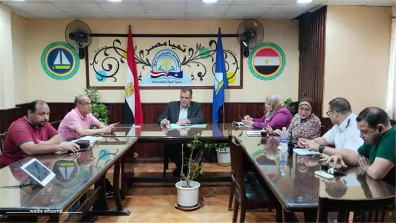 مدير تعليم دمياط يتابع بإهتمام شديد ماراثون الثانوية العامة