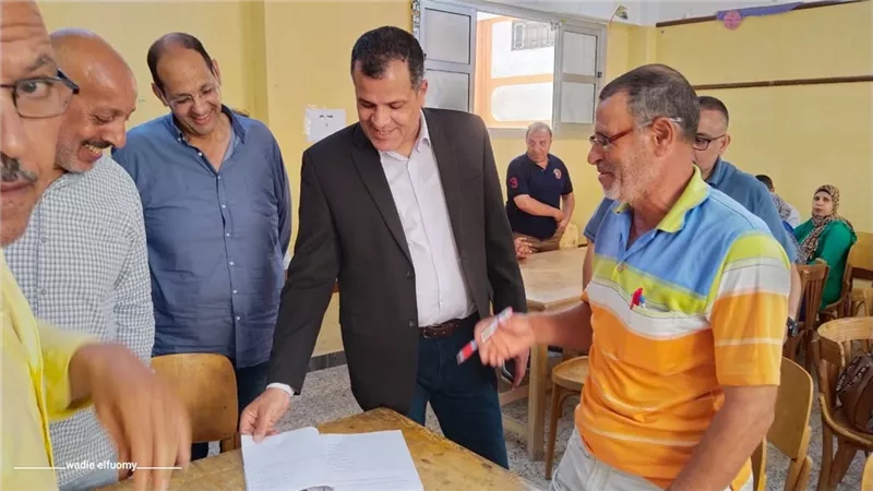 مدير تعليـــم دميــاط يتفقد كنترول التعليم الصناعى نظام الـ ٣ سنوات