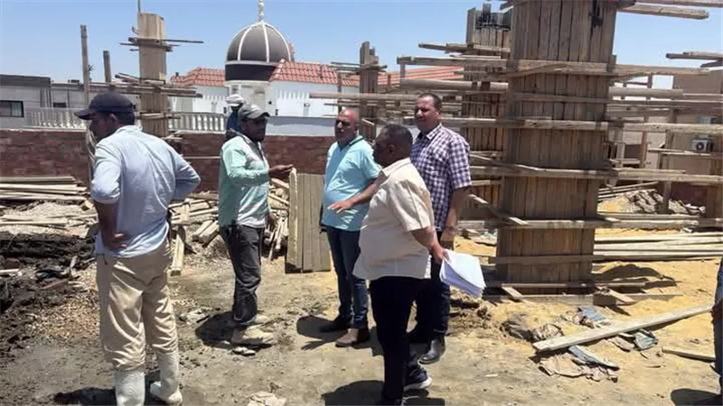 إزالة مخالفات بناء وغلق محال بتوجيهات وزير الإسكان..تفاصيل
