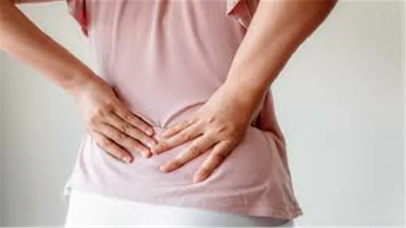 التوتر والاكتئاب.. سبب خفي لآلام الظهر