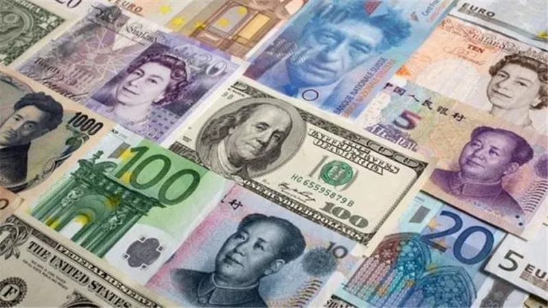 تراجع عملات الأسواق الناشئة وسط تزايد الإقبال على الدولار