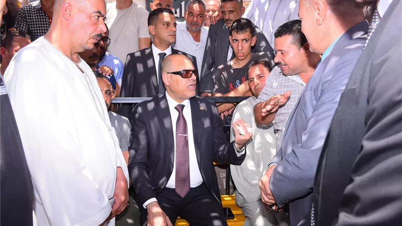 وزير العمل يتفقدّ أماكن انتظار لائقة لعمال التراحيل بباب الشعرية