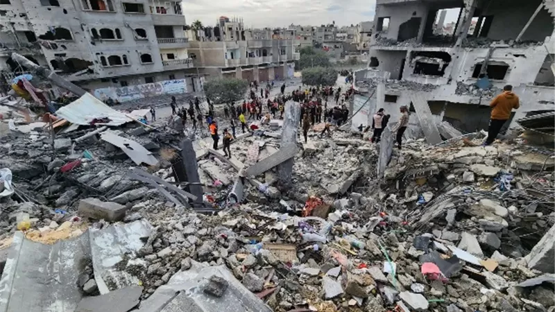 غزة.. 53 قتيلا فلسطينيا جراء الغارات الإسرائيلية