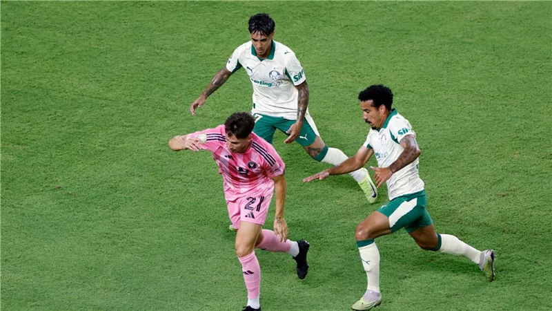 بالميراس يتعادل مع إنتر ميامي ويتأهلان في كأس العالم للأندية