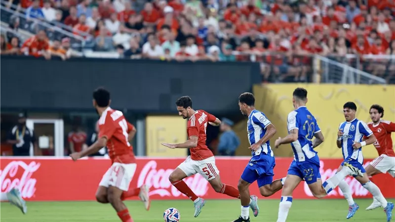 الأهلي يتعادل مع بورتو 4/4 ويودع كأس العالم للأندية