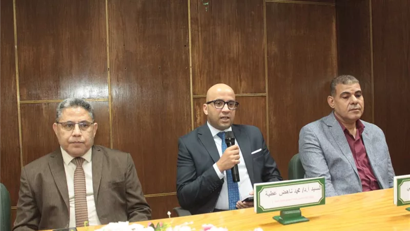 جامعة أسيوط تنظم ندوة توعوية بكلية طب الأسنان