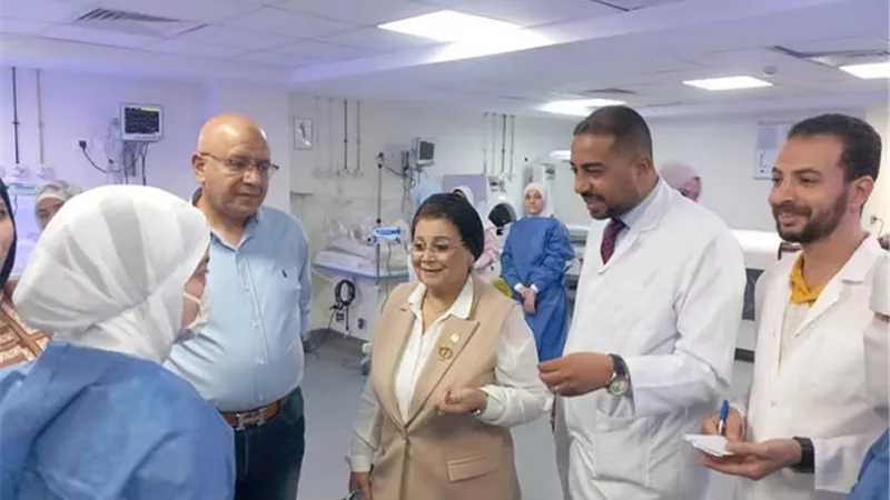 نائب وزير الصحة تتفقد المنشآت الصحية في قنا ضمن زيارة ميدانية