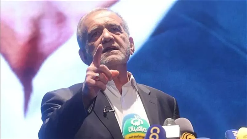 الرئيس الإيراني: ملتزمون بوقف إطلاق النار ومستعدون للعودة للمفاوضات