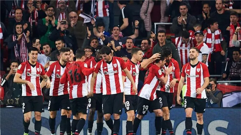 نجم أتلتيك بيلباو يعلن رغبته في الانتقال لبرشلونة