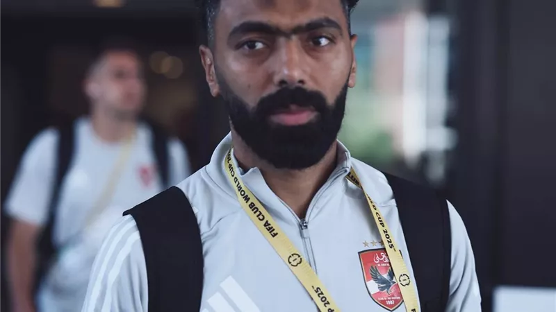 أحمد حسن يكشف موقف حسين الشحات من الاستمرار مع الأهلي