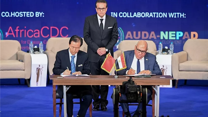 وزيرالصحة يشهد عقد تأسيس شركة عربية صينية لتوطين الصناعات الطبية