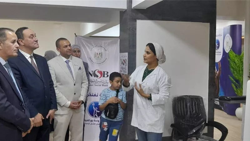 بنك ناصر يدعم أطفال الشلل الدماغي بأحدث الأجهزة العالمية