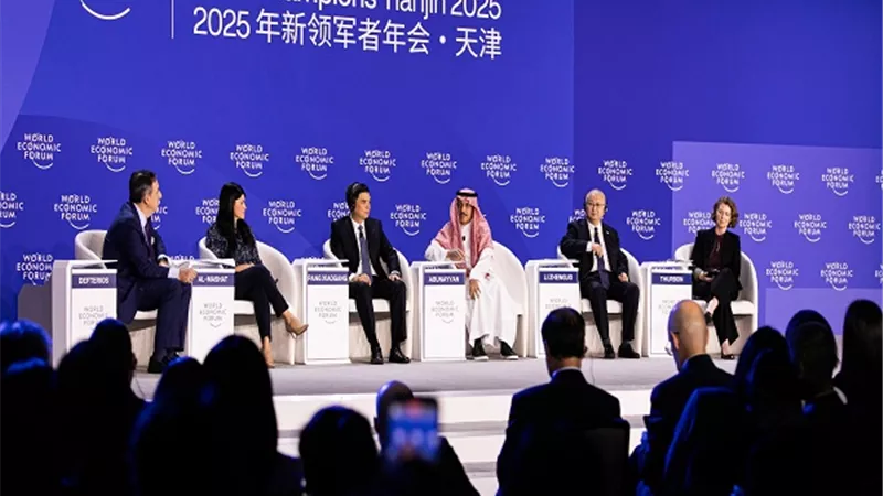 وزيرة التخطيط تستعرض جهود مصر للتحول نحو الطاقة النظيفة
