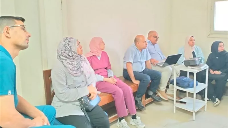 صحة المنيا تواصل رفع كفاءة الفرق الطبية بمستشفى صدر المنيا