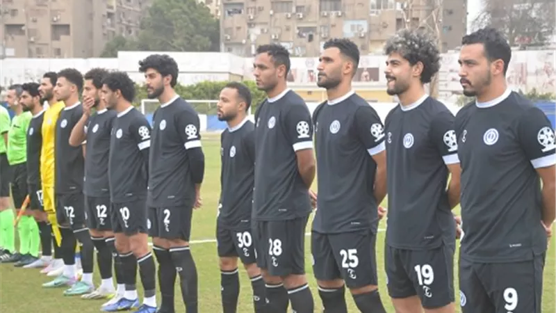مومن عبد الغفار مدرباعاما للشواكيش