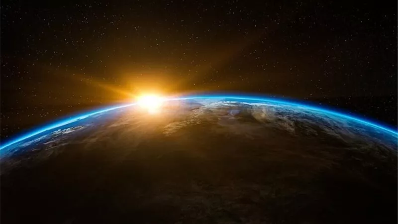 الأرض تكسر الرقم القياسي لأقصر يوم في 2025