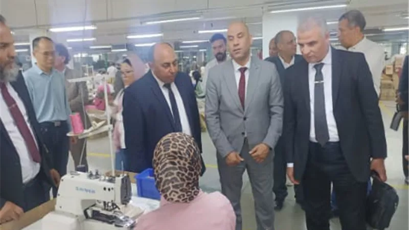 جولة بمصنع خاص في الإسماعيلية لتأهيل طلاب التعليم الفني لسوق العم