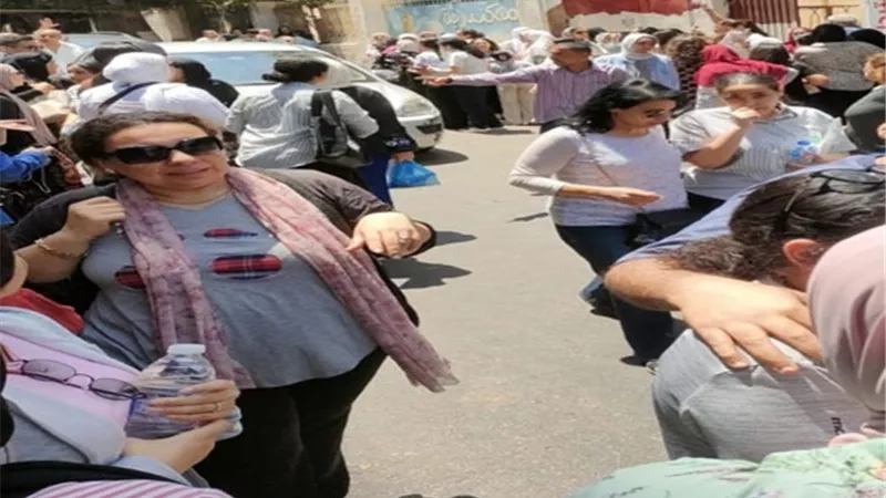 الفيزياء صعبة والتاريخ للطالب المتوسط بالإسكندرية