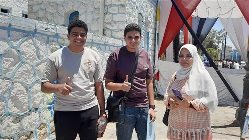 طلاب السويس سعداء بالفيزياء والتاريخ عوضنا عن صعوبة العربي