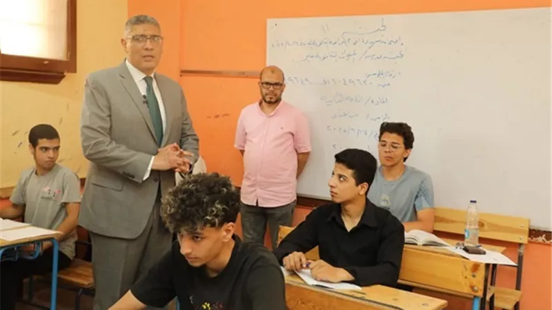 محافظ الجيزة يتابع سير امتحانات الثانوية ويشدد على الانضباط