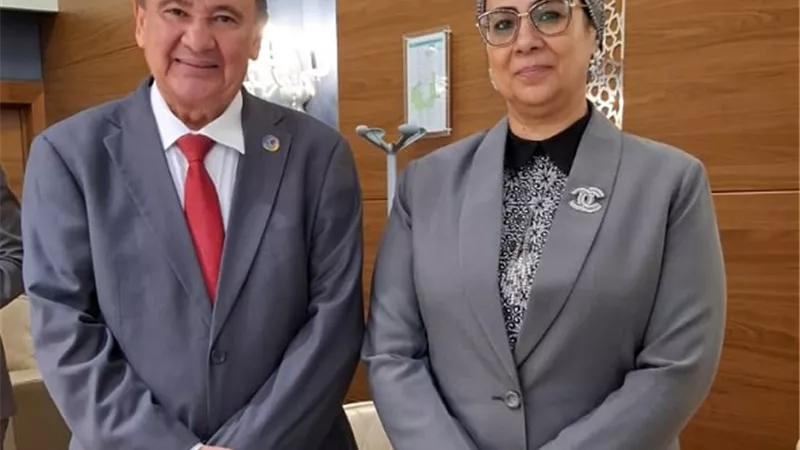 المستشارة أمل عمار تلتقى وزير التنمية في جمهورية البرازيل