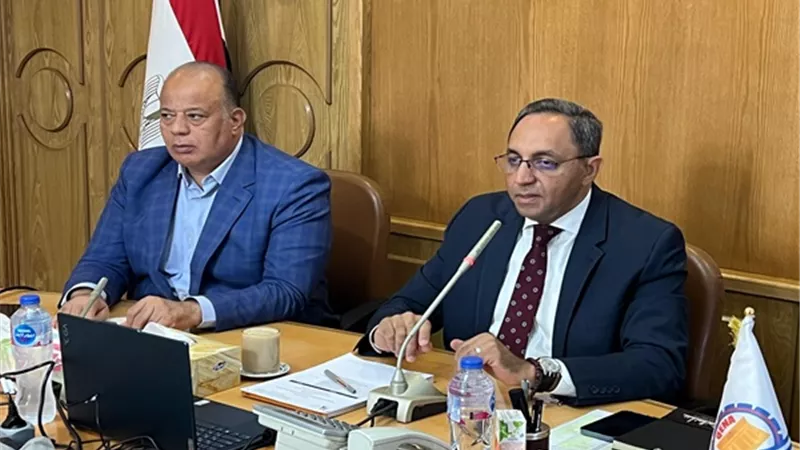 محافظ قنا يفتتح ورشة عمل حول تكامل عمراني بين قنا القديمةوالجديدة