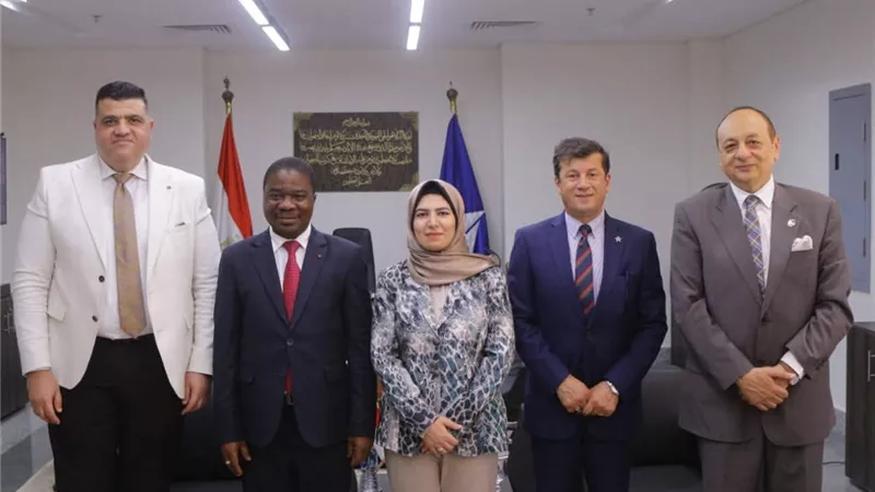 نائب محافظ دمياط وسفير كوت ديفوار يبحثان التعاون المشترك