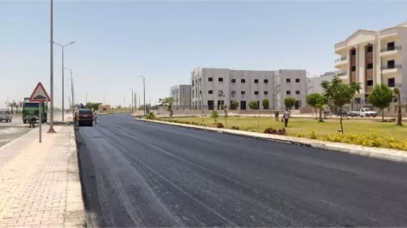 بشرة خير من جهاز سوهاج الجديدة بشأن مشروعات الطرق فى المدينة.. بالصور