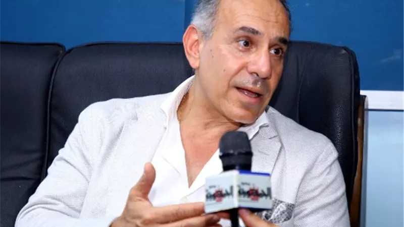 أسباب احمرار العين وطرق العلاج .. د.نبيل رجائي يكشف