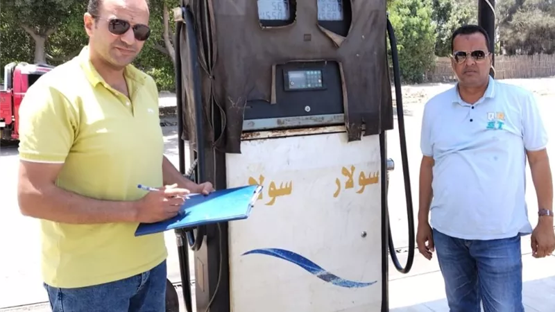 ضبط5طن فول و10500لتر سولار و بنزين فى حملات على10مراكز بالبحيرة