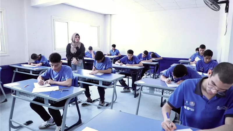 طلاب الثانوية العامة يؤدون اليوم امتحان اللغة الأجنبية الأولى