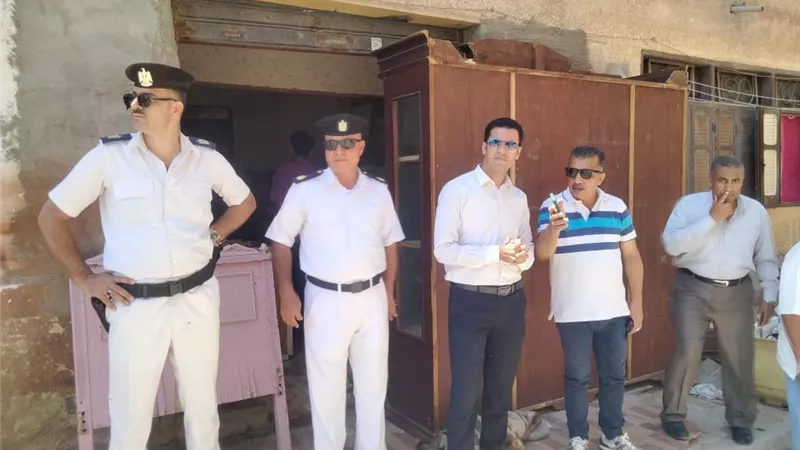 نائب محافظ مطروح يقود حملات علي تجار الاثاث والباعة الجائلين