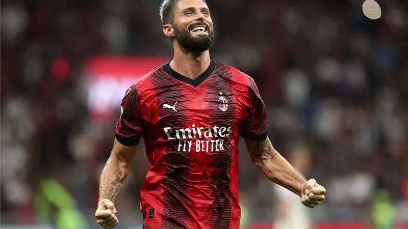 جيرو يعلق على عودته إلى الدوري الفرنسي