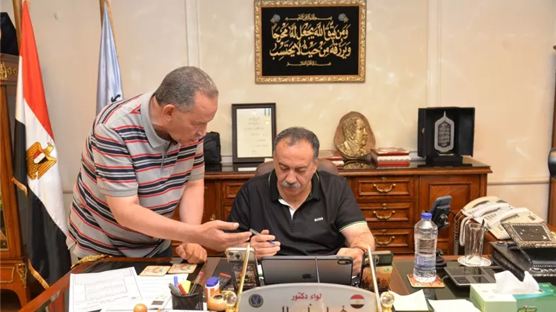 محافظ أسيوط يعتمد تنسيق القبول بالصف الأول الثانوي العام