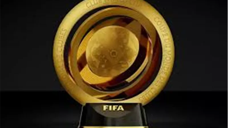 اتحاد اللاعبين الفرنسيين يهاجم إنفانتينو بسبب كأس العالم للأندية