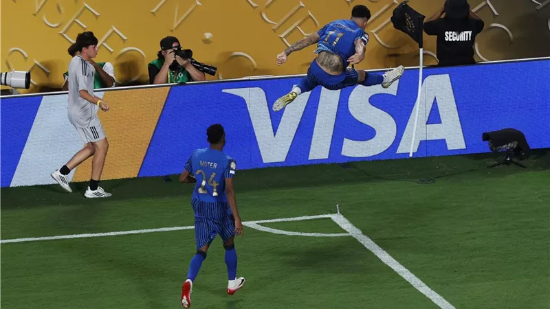 الهلال ضد السيتي .. شاهد ليوناردو يحرز هدف تعادل الهلال