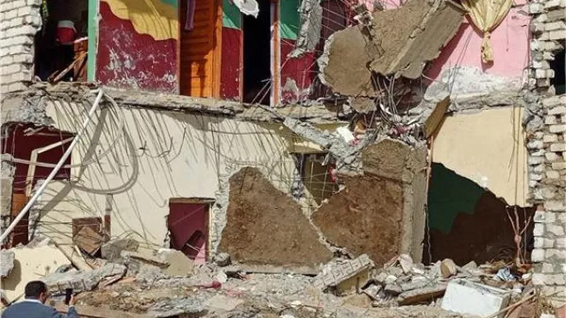مصرع شاب فى انهيار منزل من 3 طوابق بالرياض كفرالشيخ